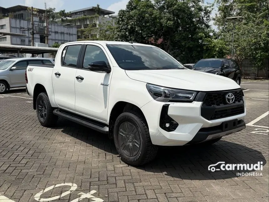2025 Toyota Hilux V Pickup