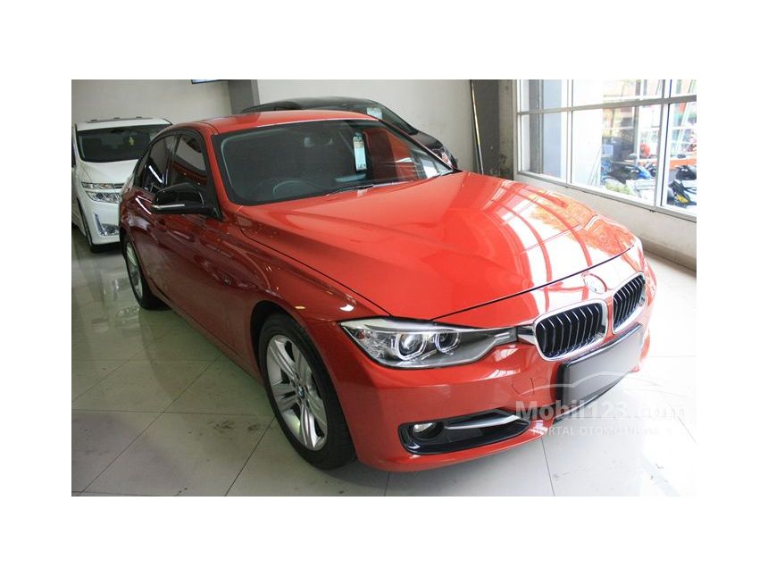 Jual Mobil  BMW  320i 2013 Sport 2 0 di Jawa  Barat  Automatic 