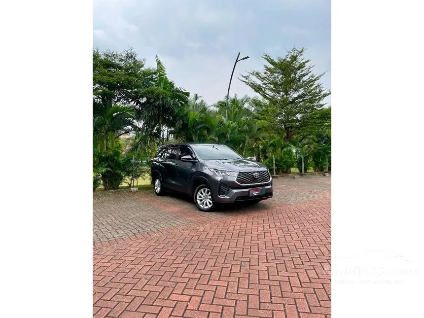 2023 Toyota Kijang Innova Zenix V (Non Premium Color) MPV
