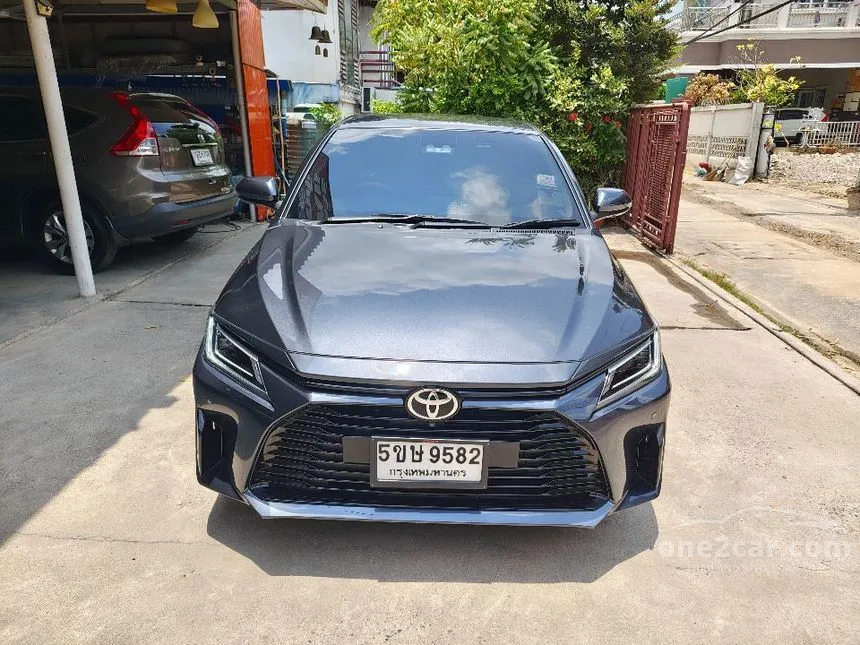 2024 Toyota Yaris Ativ Premium Sedan