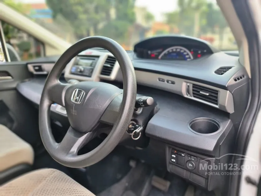 2014 Honda Freed S MPV