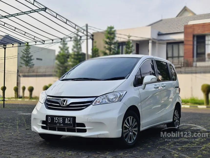 Jual Mobil Honda Freed 2014 S 1.5 di Jawa Barat Automatic MPV Putih Rp 189.000.000