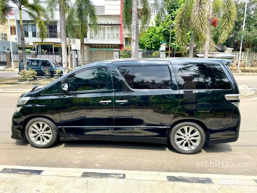 2011 Toyota Vellfire Z MPV