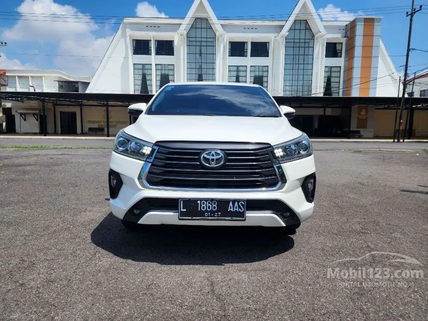Jual Mobil Toyota Kijang Innova 2021 V 2.4 di Jawa Timur Automatic MPV Putih Rp 410.000.000