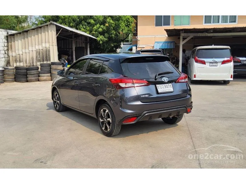 2023 Toyota YARIS Premium Hatchback