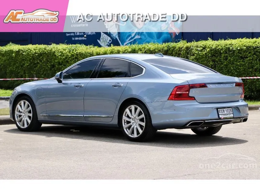 2018 Volvo S90 T8 Inscription Sedan