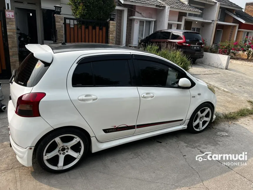 2009 Toyota Yaris J Hatchback