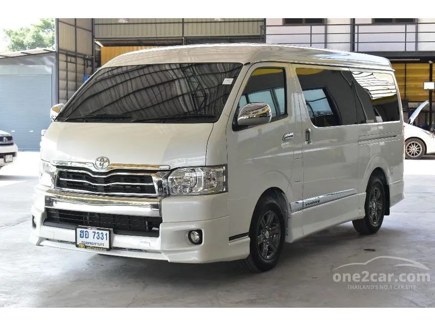 2018 Toyota VENTURY V Van