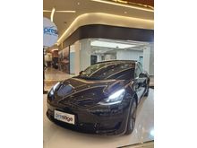 SPECIAL PRICE Tesla Model 3 Standard Range Plus Sedan Solid Black on Black 2020
