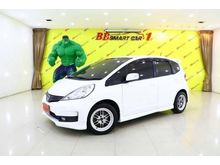 2013 Honda Jazz 1.5 (ปี 08-14) SV i-VTEC Hatchback AT