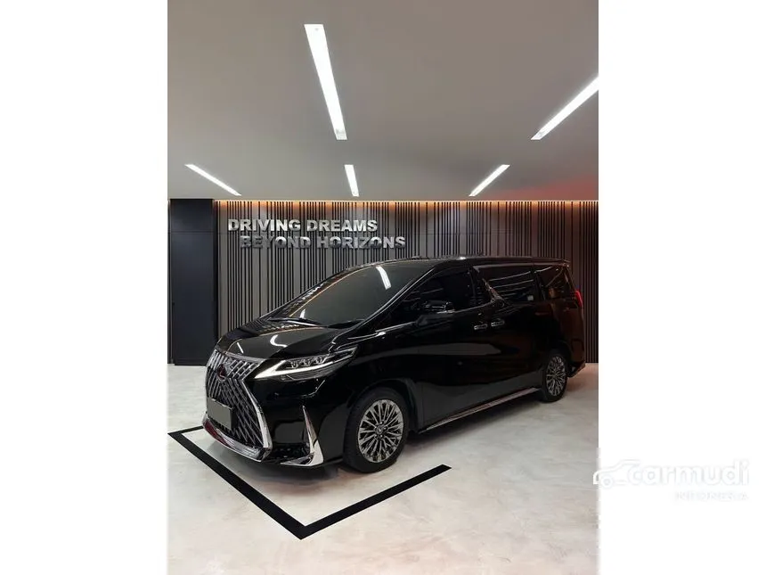 2020 Lexus LM350 Van Wagon