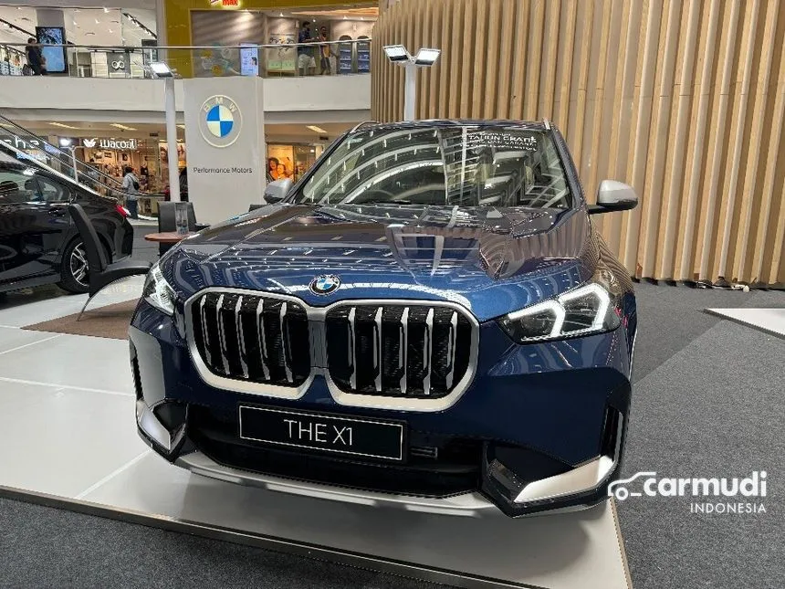 Jual Mobil BMW X1 2024 sDrive18i xLine 1.5 di DKI Jakarta Automatic SUV Biru Rp 985.000.000