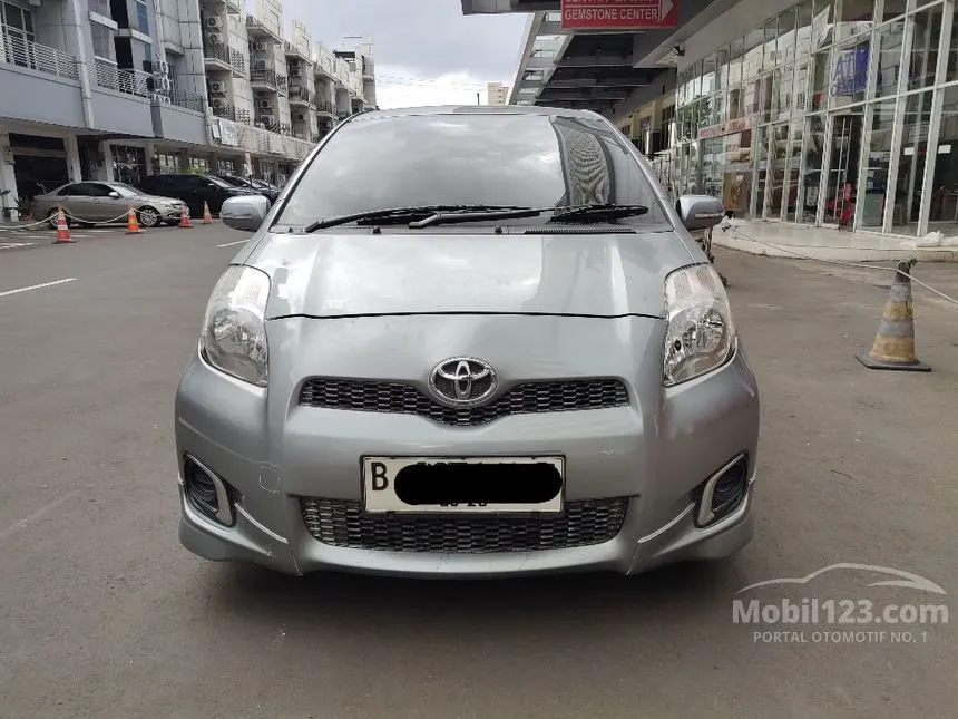 Jual Mobil Toyota Yaris 2013 E 1.5 di DKI Jakarta Automatic Hatchback Silver Rp 99.000.000