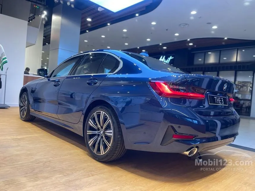 Jual Mobil BMW 320i 2022 Sport 2.0 di DKI Jakarta Automatic Sedan Biru ...