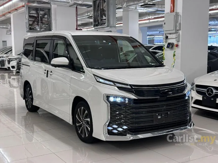 2022 Toyota Voxy S-Z MPV