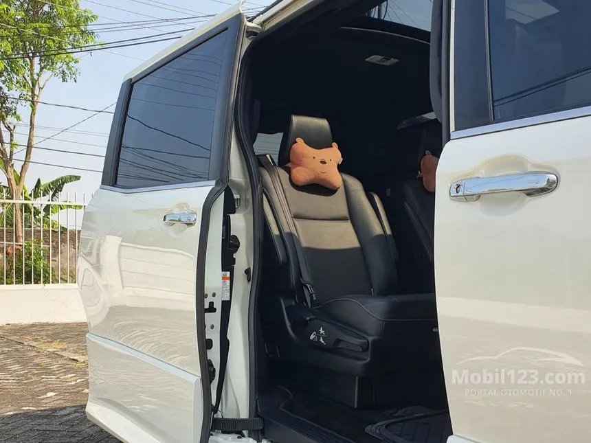 2018 Toyota Voxy MPV