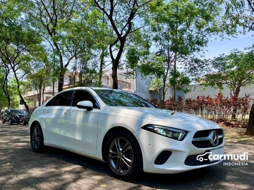 2021 Mercedes-Benz A200 progressive line Sedan
