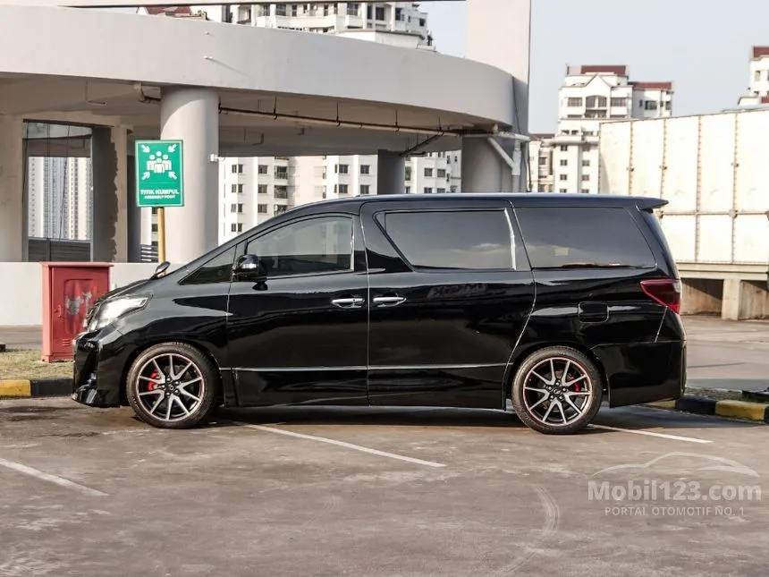 2013 Toyota Alphard GS MPV