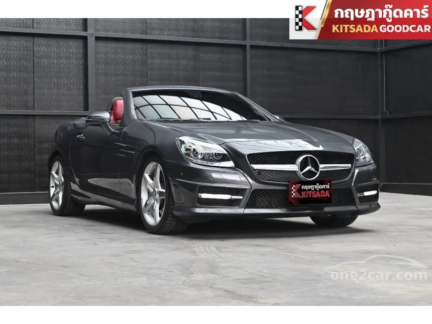 2012 Mercedes-Benz SLK200 AMG Sports BlueEFFICIENCY Convertible