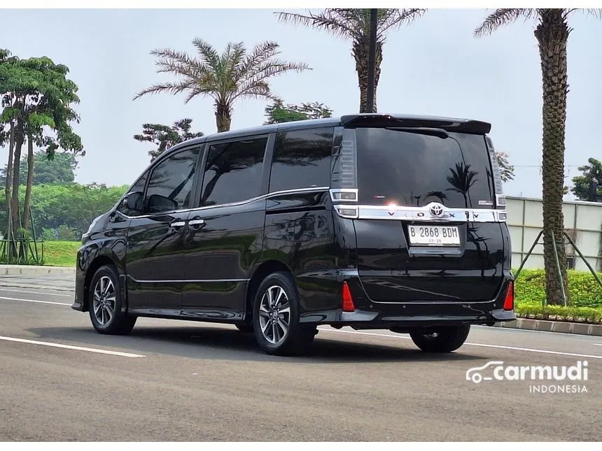 2018 Toyota Voxy MPV