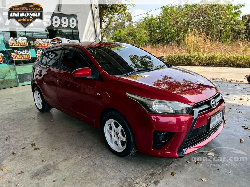 2014 Toyota YARIS J Hatchback