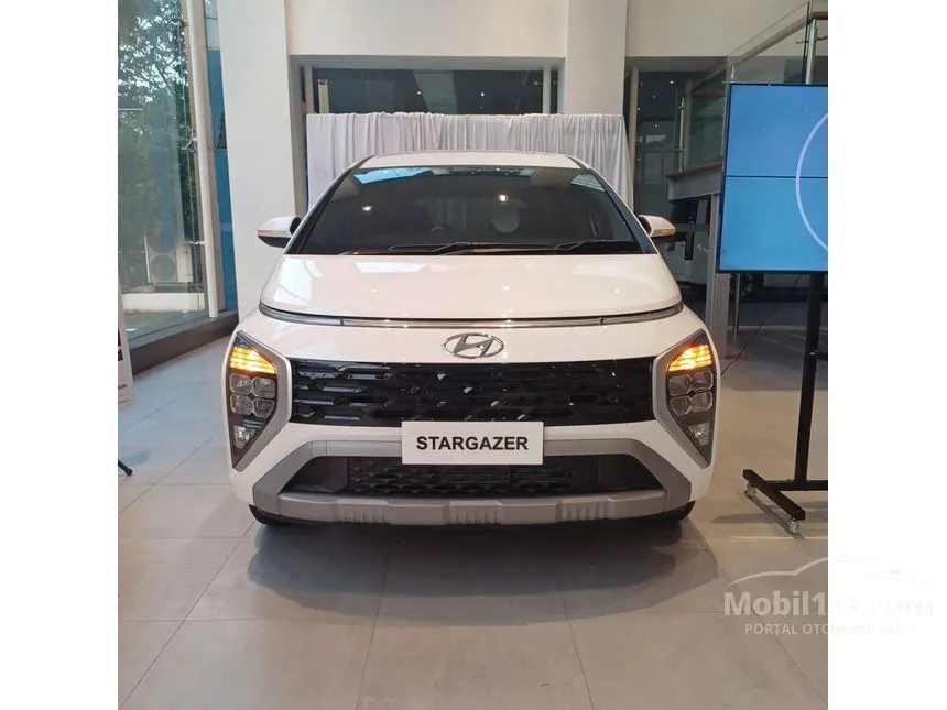 Jual Mobil Hyundai Stargazer 2025 Essential 1.5 di Jawa Barat Automatic MPV Putih Rp 252.000.000