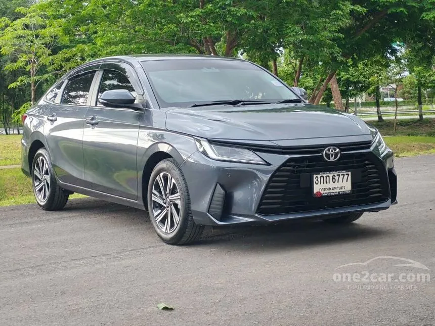 2025 Toyota Yaris Ativ Smart Sedan