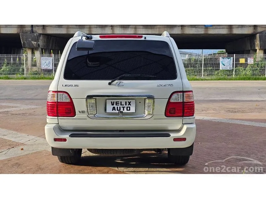 2004 Lexus LX470 SUV