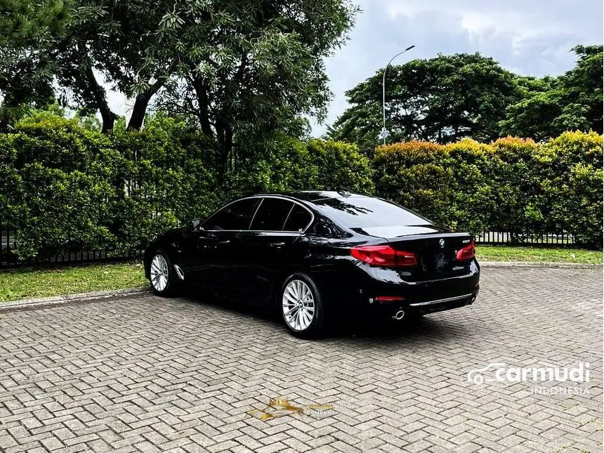 2017 BMW 530i Luxury Sedan