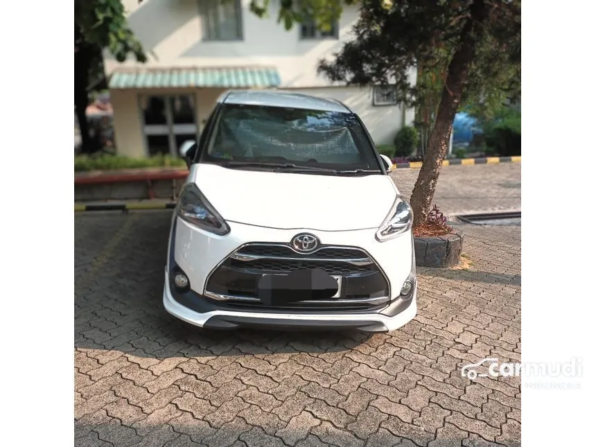 Jual Mobil Toyota Sienta 2017 Q 1.5 di Jawa Barat Automatic MPV Putih Rp 180.000.000