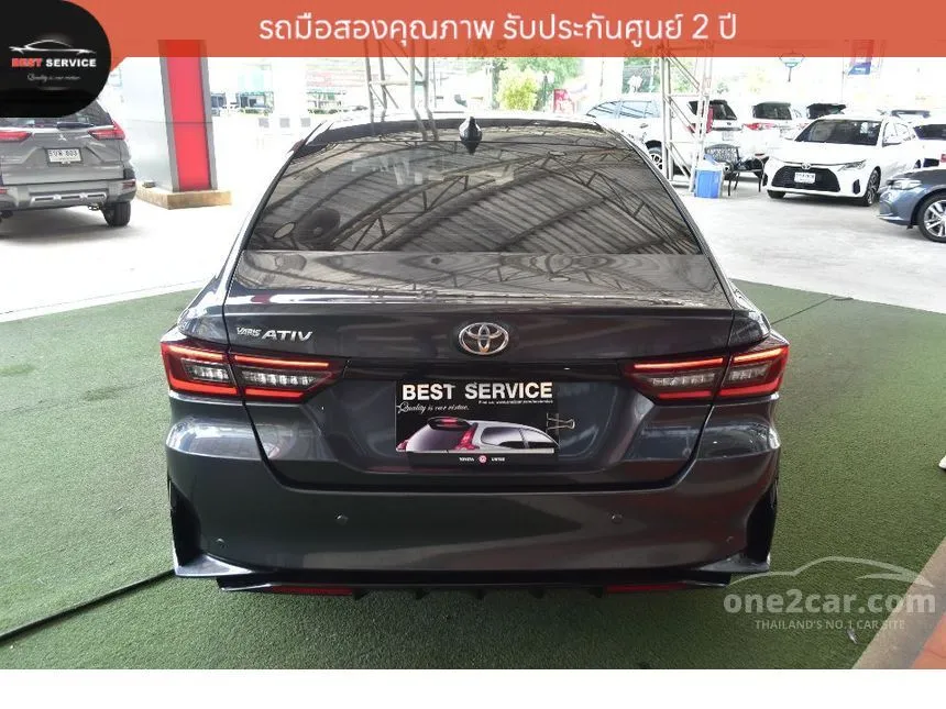 2024 Toyota Yaris Ativ Premium Sedan