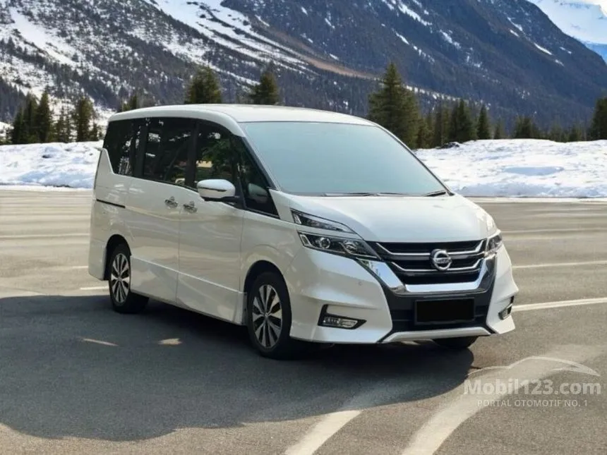Jual Mobil Nissan Serena 2019 Highway Star 2.0 di Jawa Timur Automatic MPV Putih Rp 340.000.000