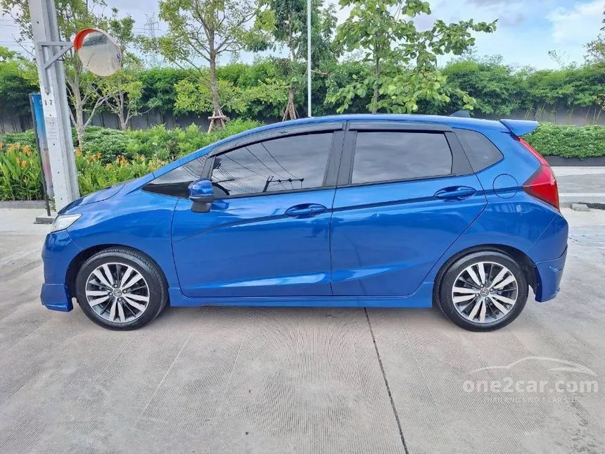 2016 Honda JAZZ SV Hatchback