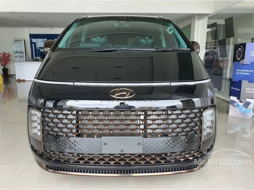 Jual Mobil Hyundai Staria 2024 Signature 7 2.2 di DKI Jakarta Automatic Wagon Hitam Rp 1.060.000.000