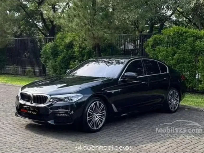 Jual Mobil BMW 530i 2020 M Sport 2.0 di Banten Automatic Sedan Hitam Rp 675.000.000