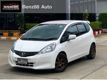 2011 Honda Jazz 1.5 (ปี 08-14) V i-VTEC Hatchback
