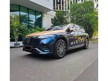 2024 Mercedes-Benz EQS450 0.0 AMG Line 4MATIC SUV White on Black Odo 4 Rb (TERMURAH)
