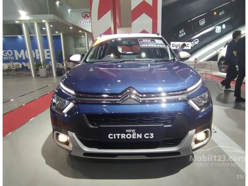Jual Mobil Citroen C3 2025 Puretech 82 (One Tone) 1.2 di Jawa Barat Manual SUV Biru Rp 189.800.000