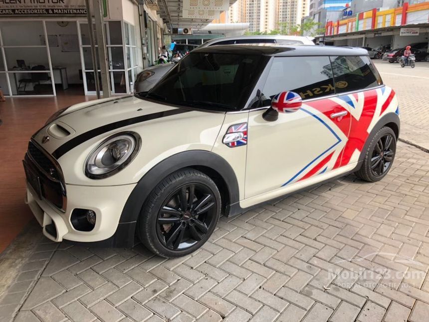 Jual Mobil MINI Cooper 2015 John Cooper Works 2.0 di DKI Jual Mobil MINI Cooper 2015 John Cooper Works 2.0 di DKI