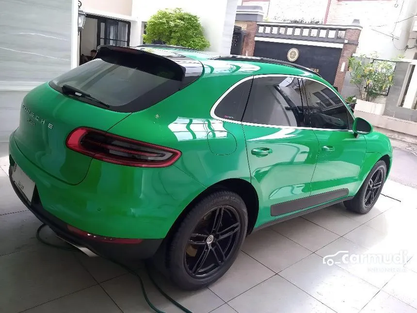 2015 Porsche Macan SUV