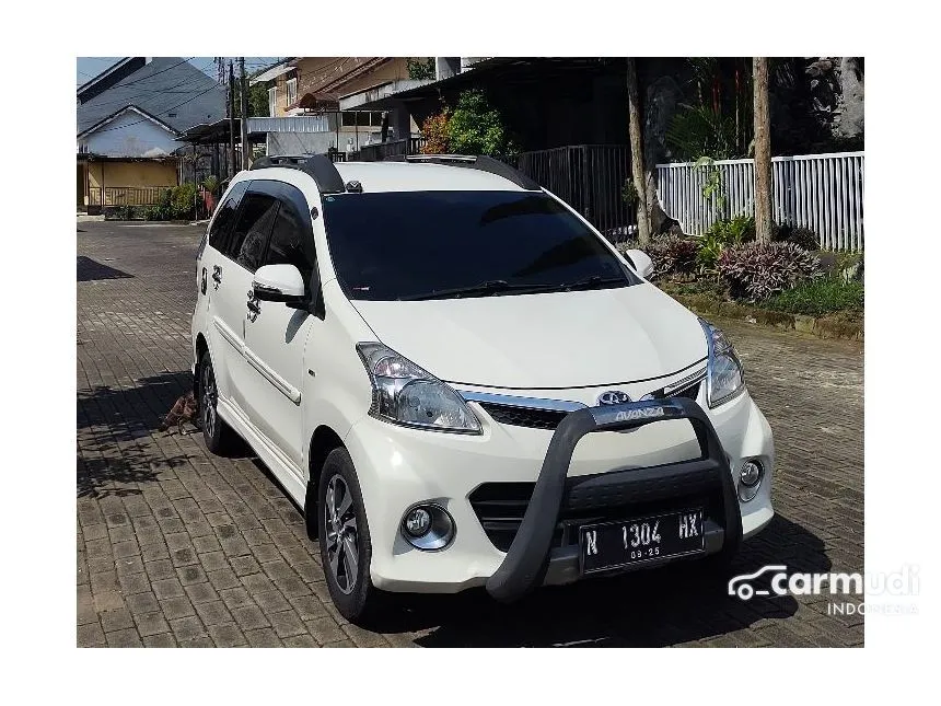 Jual Mobil Toyota Avanza 2014 Veloz 1.5 di Jawa Timur Manual MPV Putih Rp 148.000.000