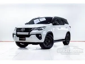 2016 Toyota FORTUNER 2.4 V SUV