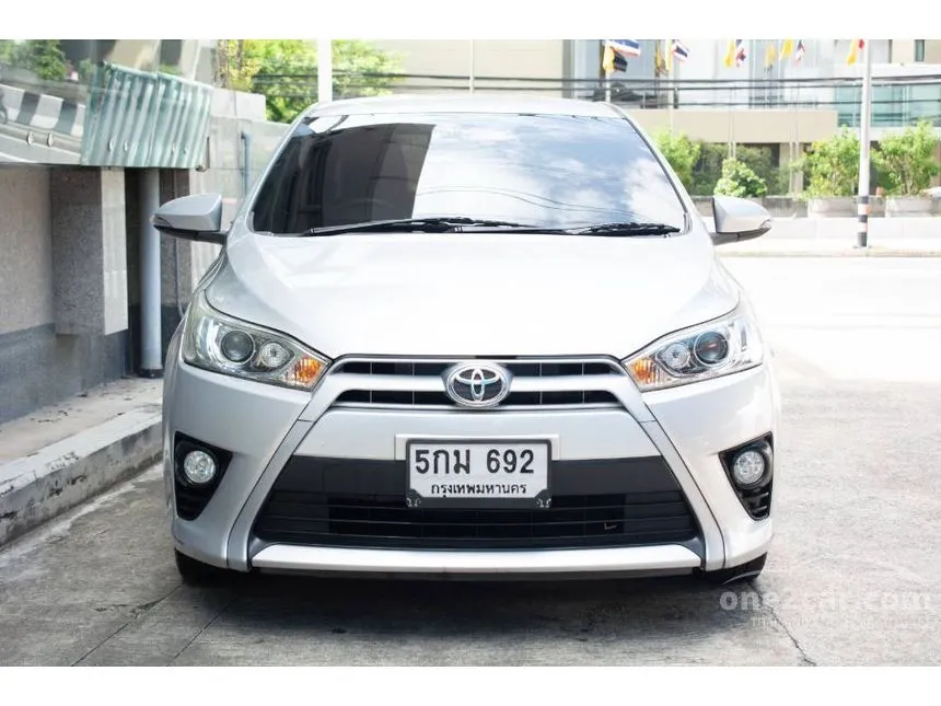 2016 Toyota YARIS G Hatchback