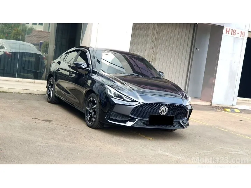 2025 MG 5 GT Magnify Sedan
