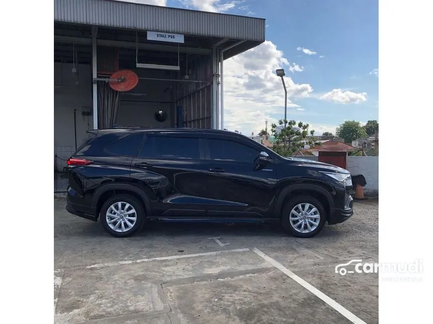 2024 Toyota Kijang Innova Zenix V HV Wagon