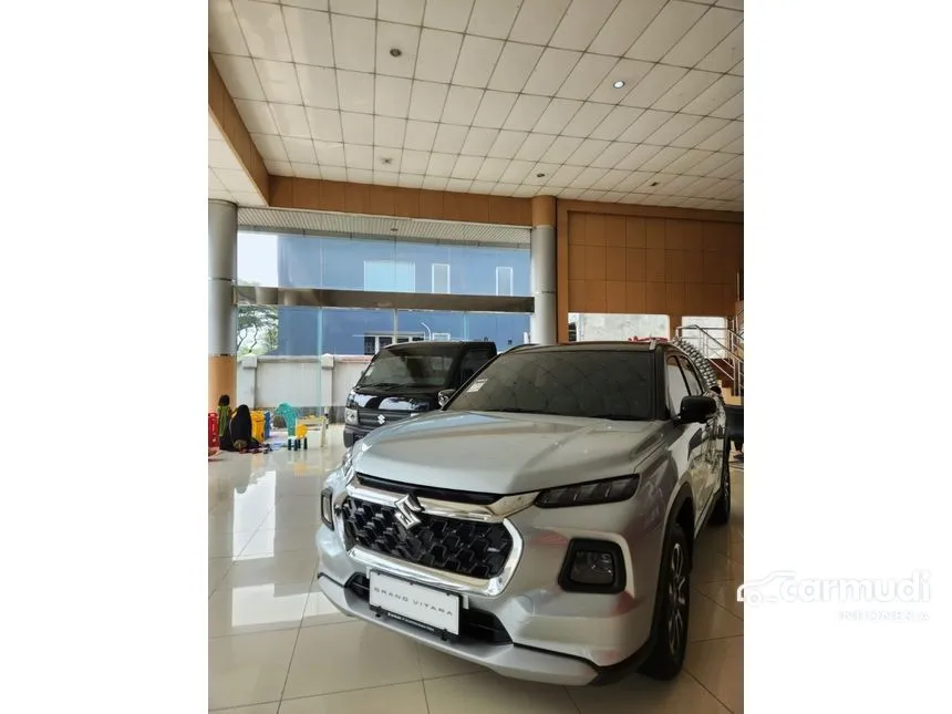 Jual Mobil Suzuki Grand Vitara 2024 MHEV GX Two Tone 1.5 di Banten Automatic SUV Silver Rp 325.200.000
