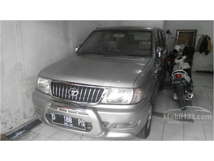 Jual Mobil Toyota Kijang  2004 LGX  1 8 di Jawa Barat 