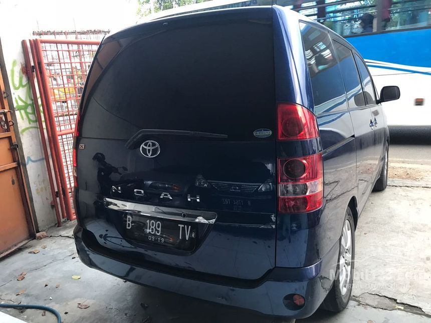 Jual Mobil Toyota Noah 2004 2.0 di Jawa Barat Automatic 