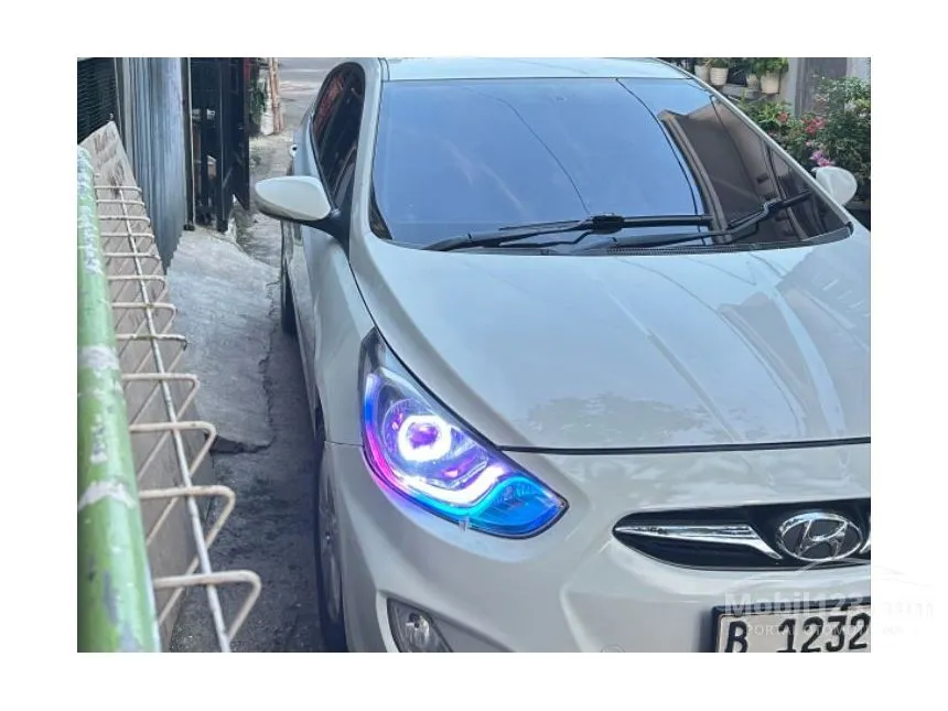 2012 Hyundai Grand Avega GL Hatchback