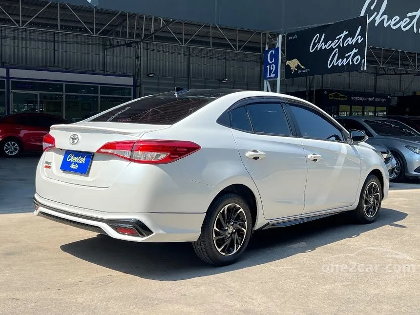 2022 Toyota Yaris Ativ Sport Premium Sedan